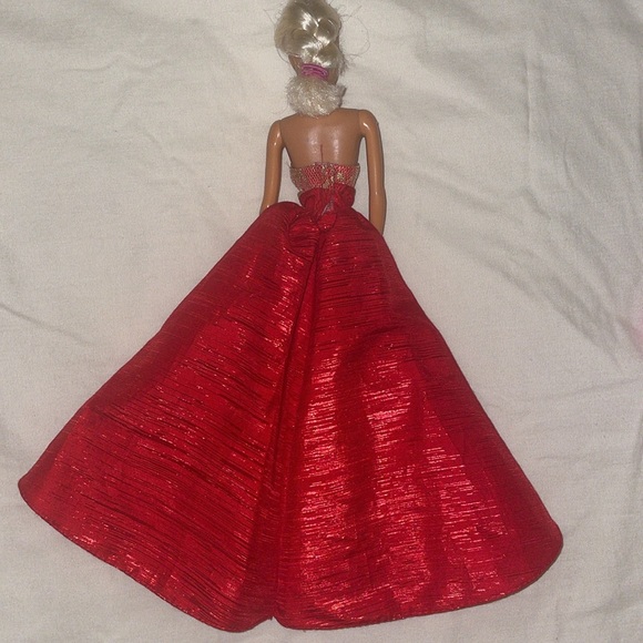 💕Barbie Lot of dresses and shoes - Picture 3 of 7